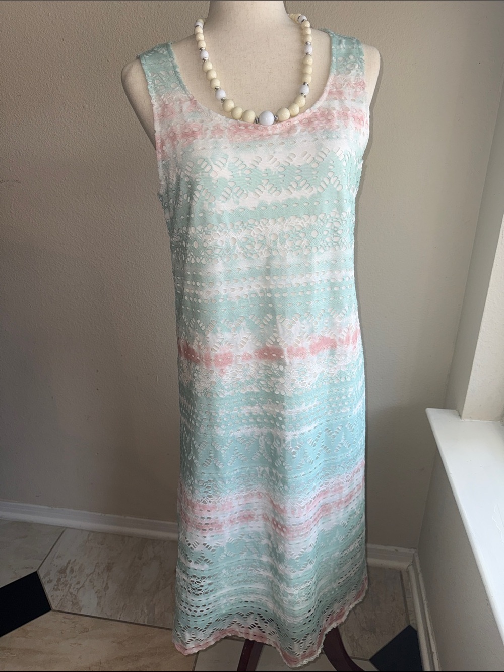 Sleeveless Lace Overlay Maxi Dress in Mint and Blush